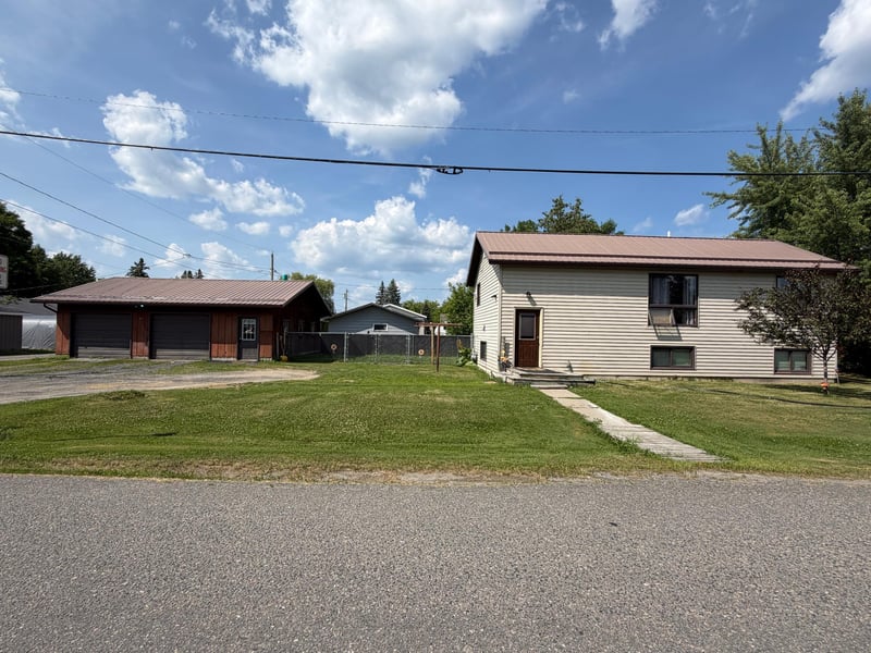 1632 4th Ave E, International Falls, MN 56649