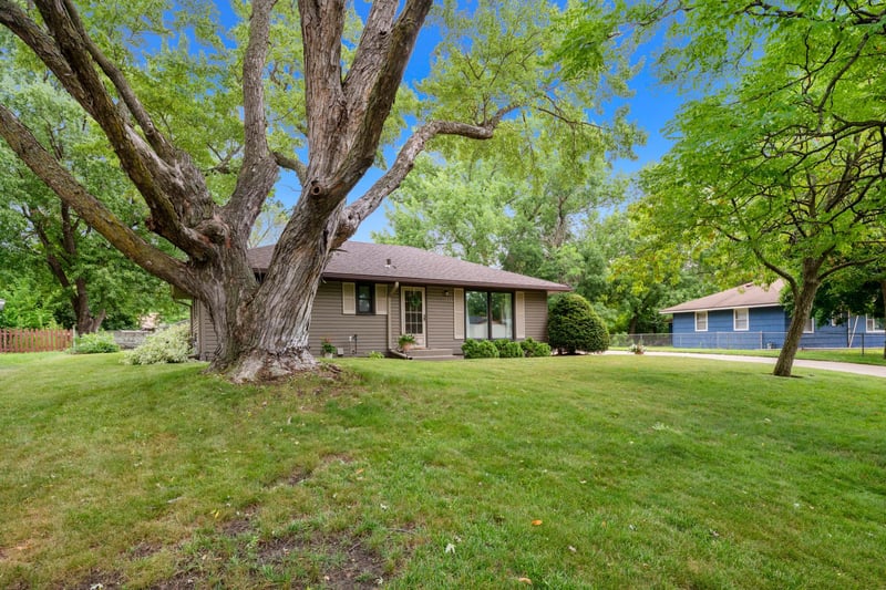 11335 Swallow St NW, Coon Rapids, MN 55433
