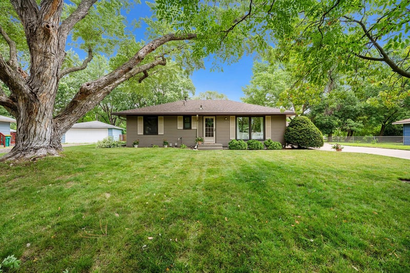 11335 Swallow St NW, Coon Rapids, MN 55433
