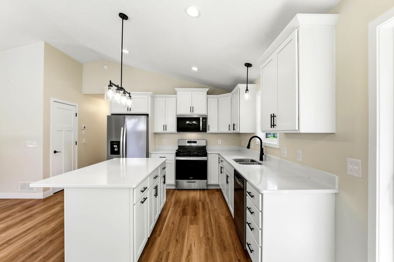 1018 2nd St SE, Faribault, MN 55021