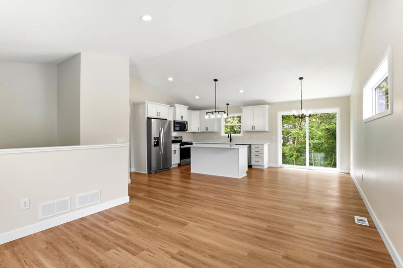 1018 2nd St SE, Faribault, MN 55021