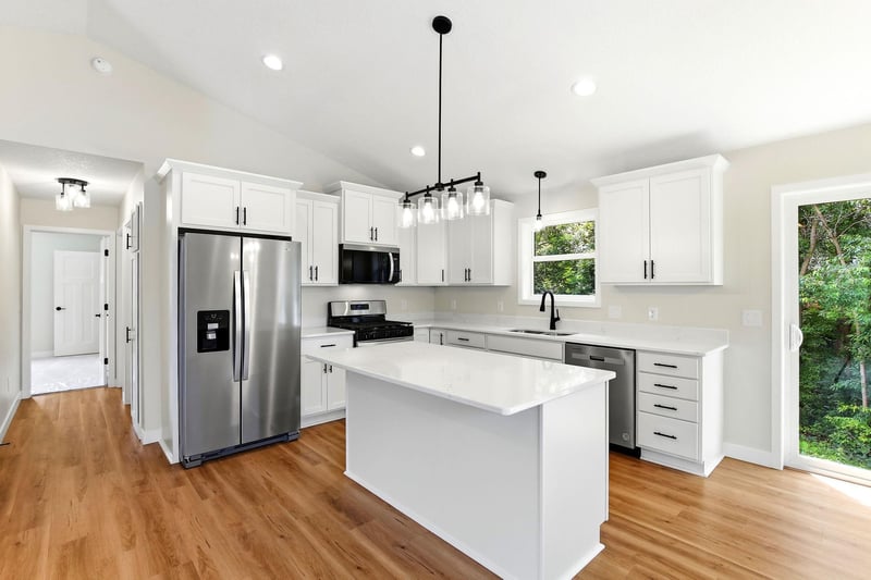 1018 2nd St SE, Faribault, MN 55021