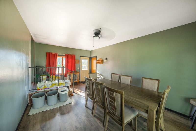 610 N 4th St, Le Sueur, MN 56058