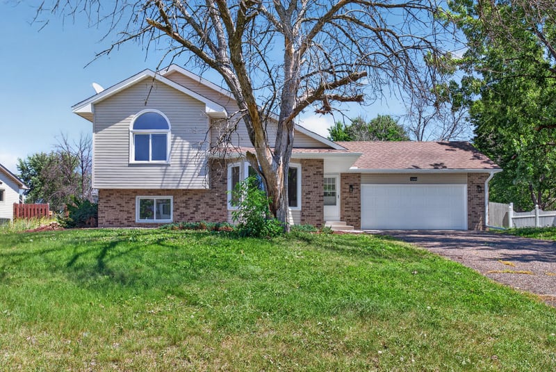 12365 Jonquil St NW, Coon Rapids, MN 55433