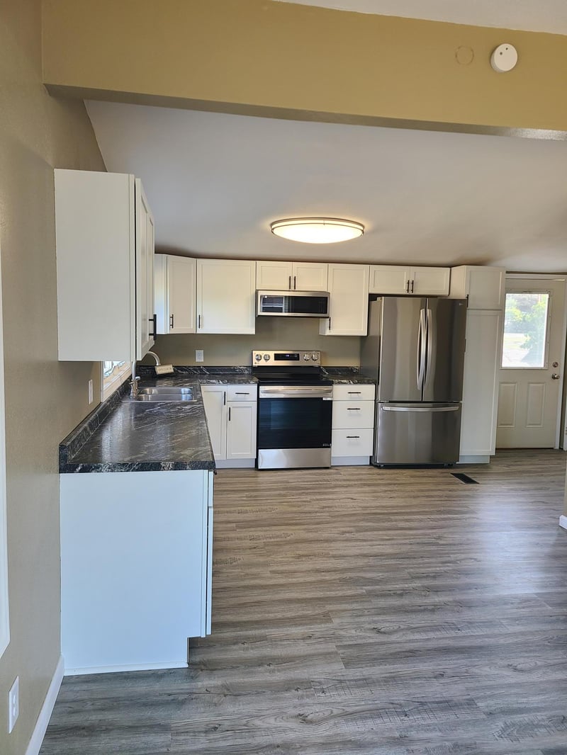 14 Hemlock Cir, Babbitt, MN 55706