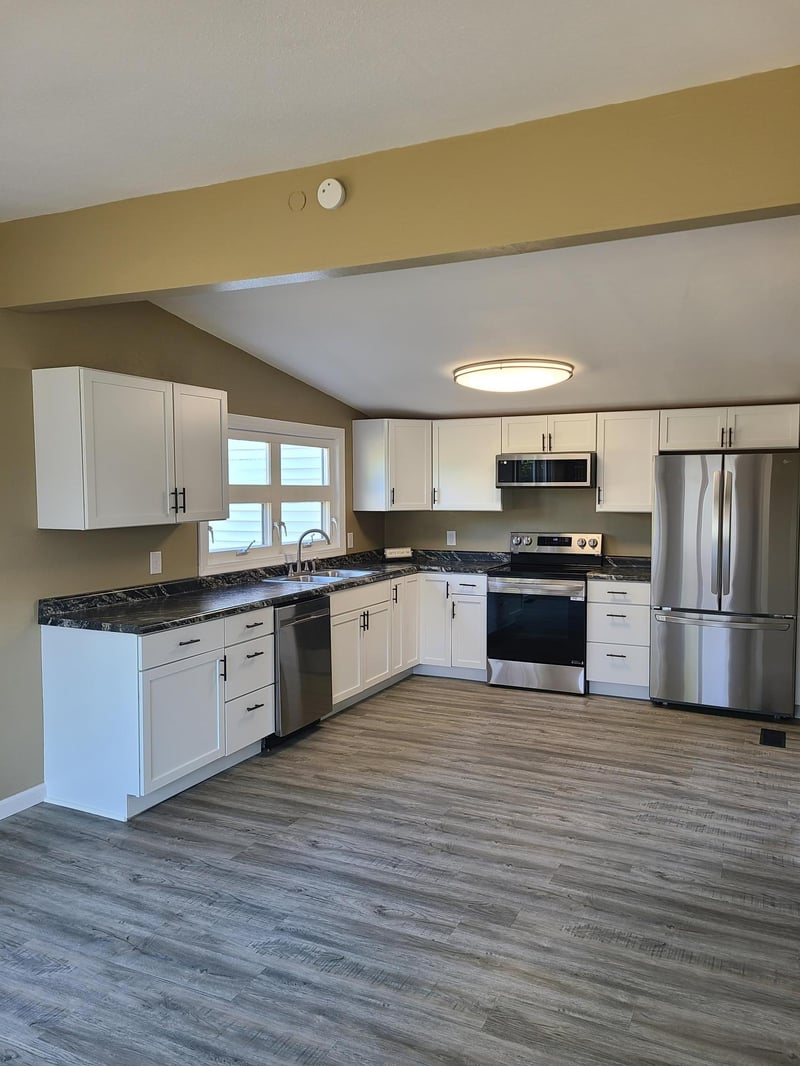 14 Hemlock Cir, Babbitt, MN 55706