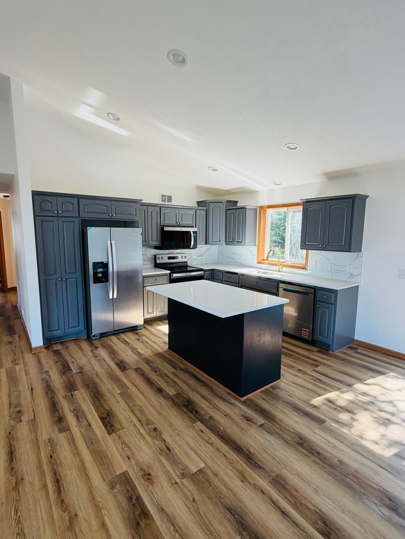 1032 Glade View Ct, Saint Cloud, MN 56303