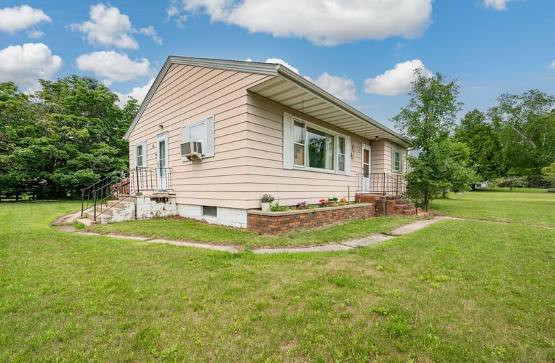 507 NW 16th Ave, Grand Rapids, MN 55744