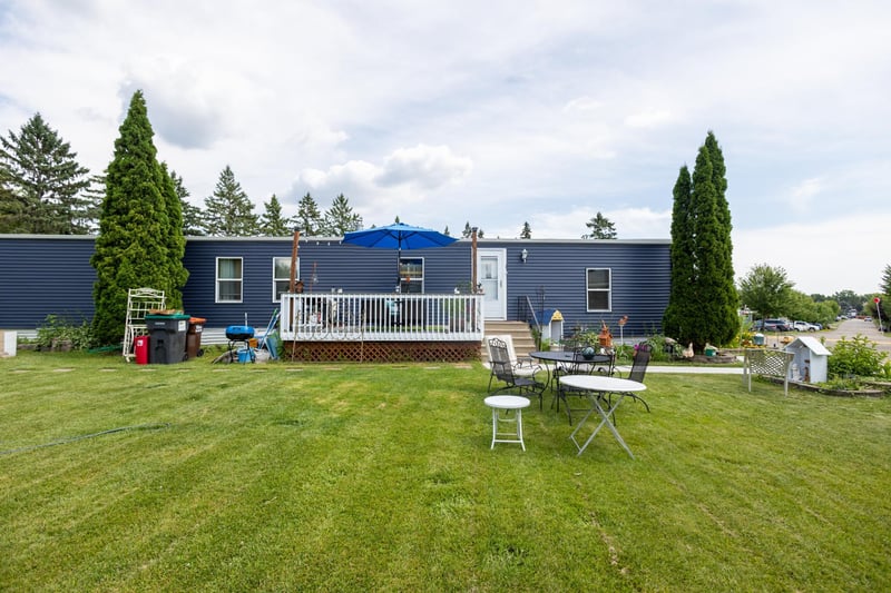 2713 Benlana Ct, Maplewood, MN 55119
