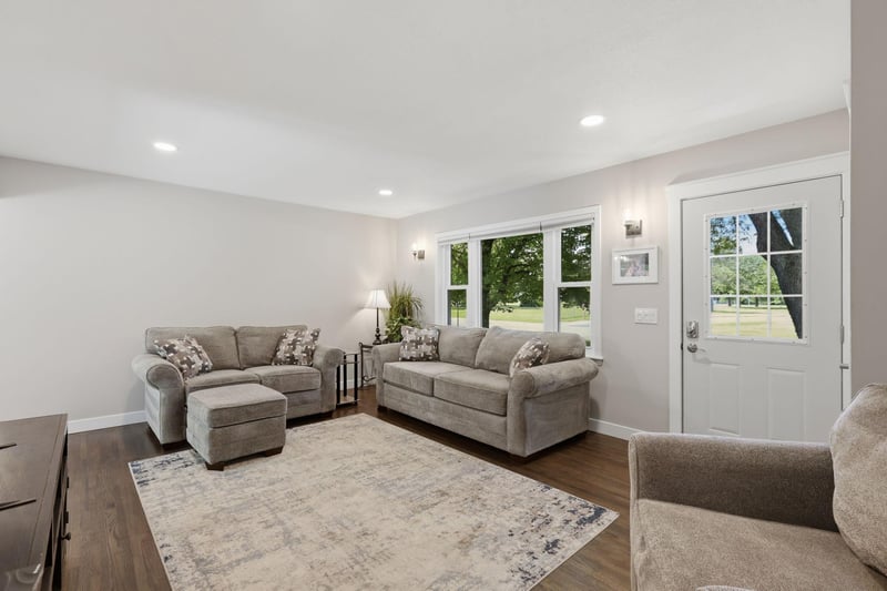 340 Ranchview Ln N, Plymouth, MN 55447