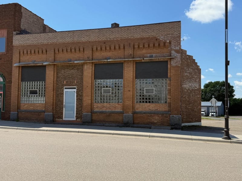 581 Main St, Holdingford, MN 56340
