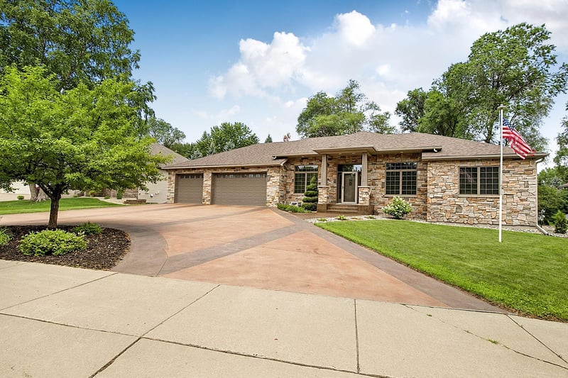 2011 Temminck Rd, Saint Cloud, MN 56301