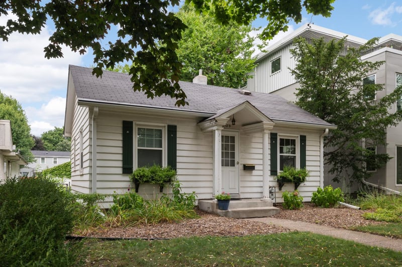 2189 Scheffer Ave, Saint Paul, MN 55116