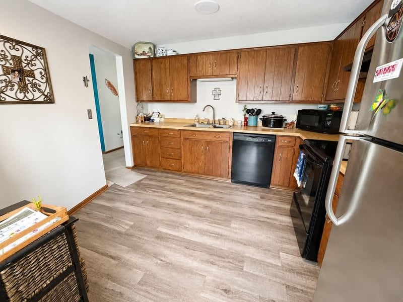 2066 Stockinger Dr, Saint Cloud, MN 56303