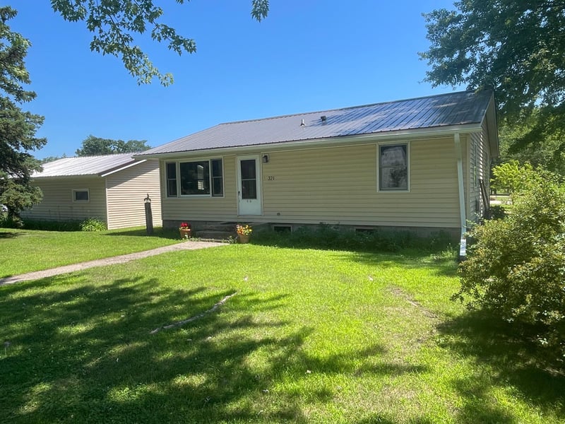 321 W Michigan St W, Lake City, MN 55041