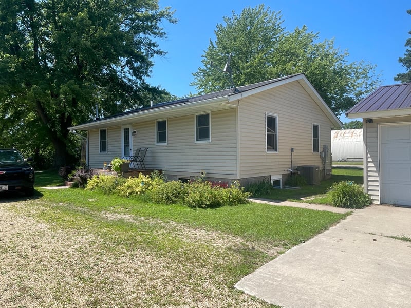 321 W Michigan St W, Lake City, MN 55041