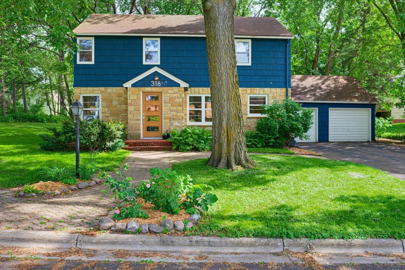 316 1st Ave NW, Hutchinson, MN 55350