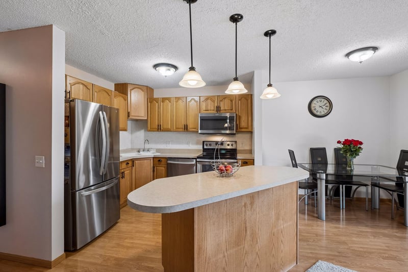 6613 162nd Ct #323, Rosemount, MN 55068