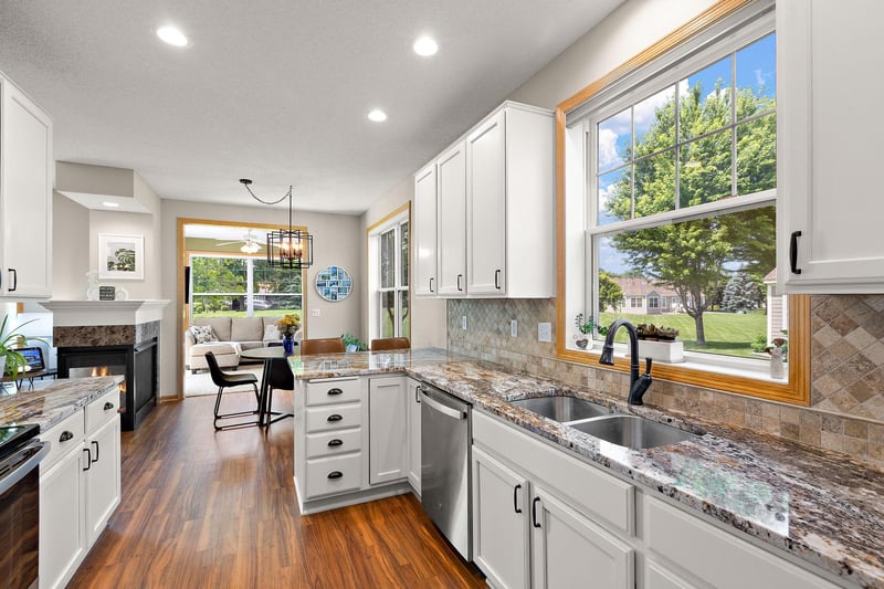 8370 Crabapple Ct, Victoria, MN 55386