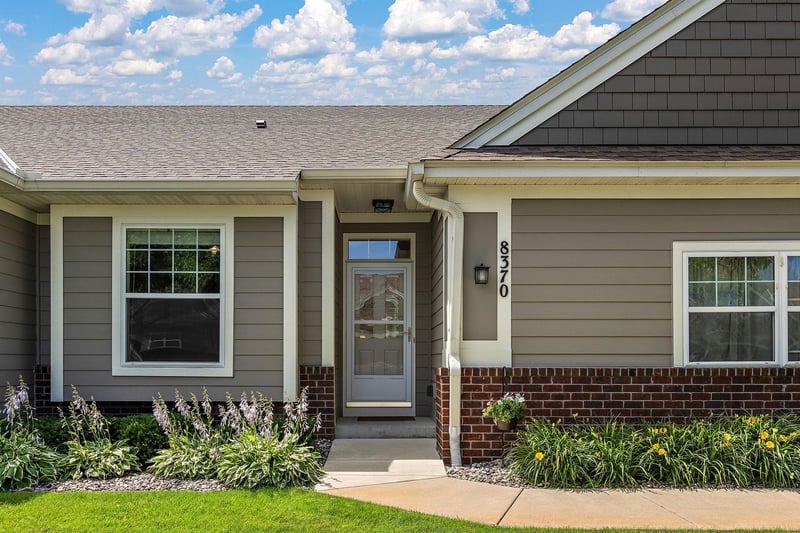 8370 Crabapple Ct, Victoria, MN 55386
