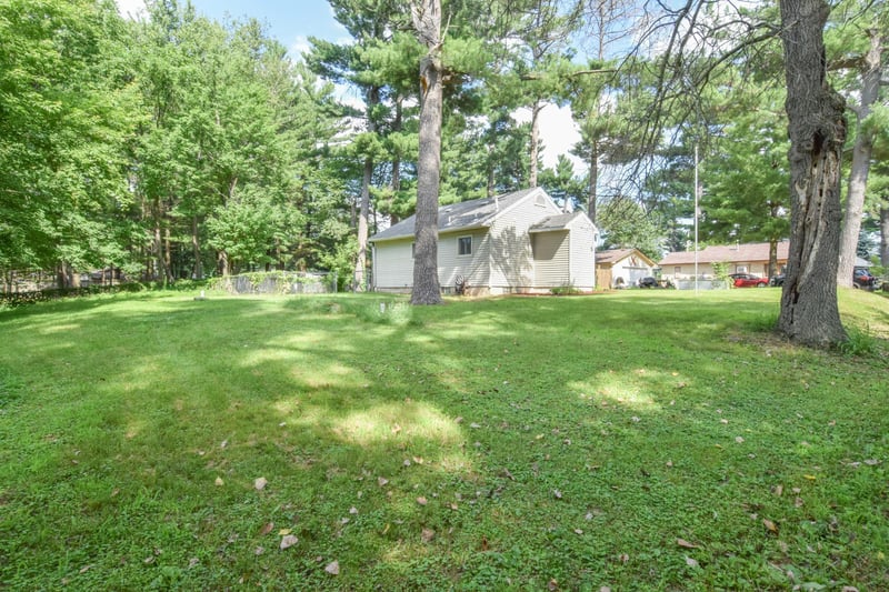 233 Hawthorne Rd, Wyoming, MN 55092