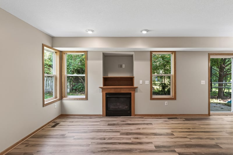 833 Glen Ter, Newport, MN 55055