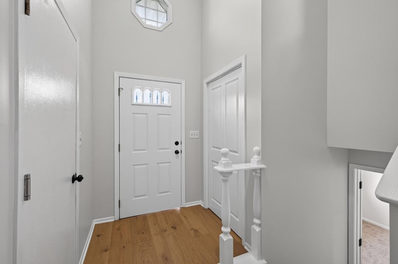 2709 Holloway Ave E, North Saint Paul, MN 55109