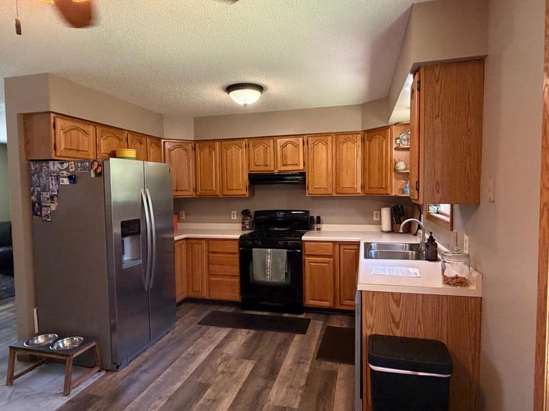 418 1st St, Sandstone, MN 55072