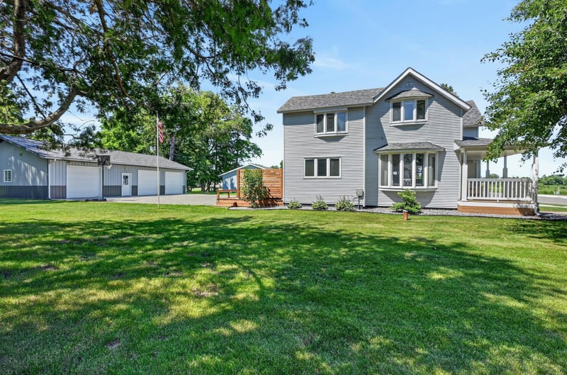 341 N Nelson St, Nelson, MN 56355