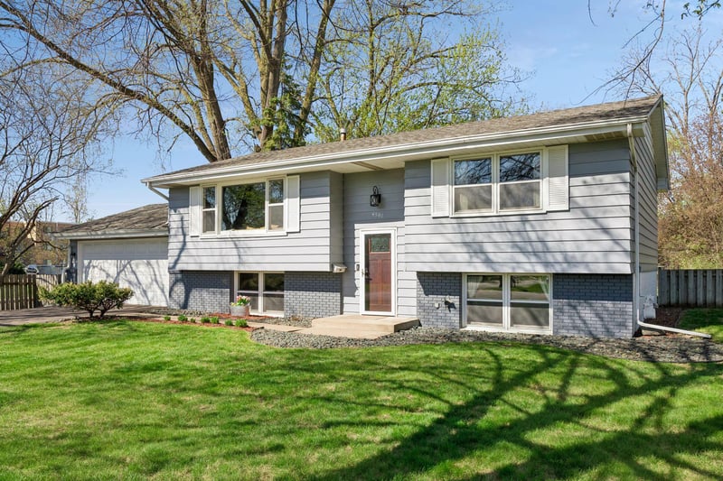 4501 Oregon Ave N, New Hope, MN 55428
