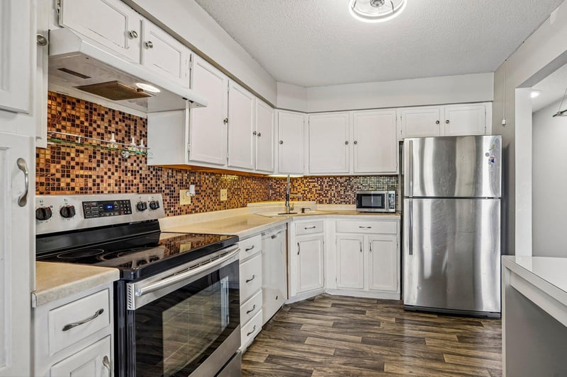 999 41st Ave NE #302, Columbia Heights, MN 55421