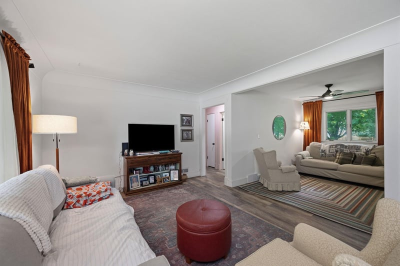 211 Kelser St, Welcome, MN 56181