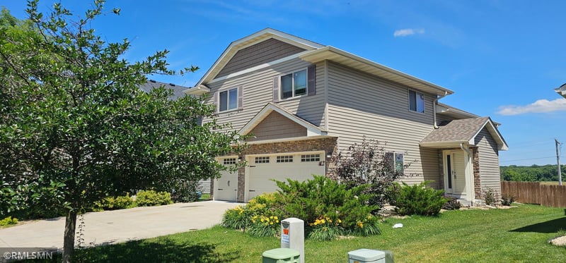 9318 Golden Pond Ln N, Monticello, MN 55362