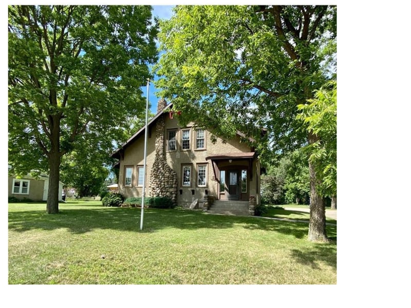 206 Pleasant Ave W, Atwater, MN 56209
