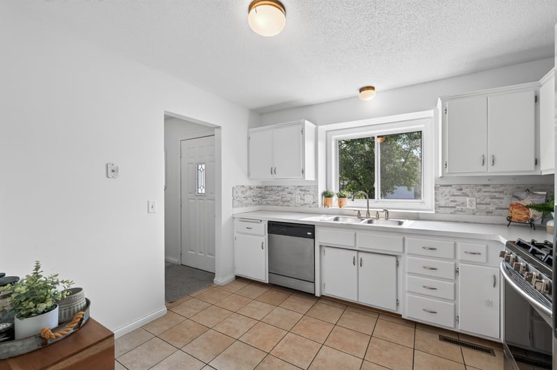 11533 Yukon Ave N, Champlin, MN 55316