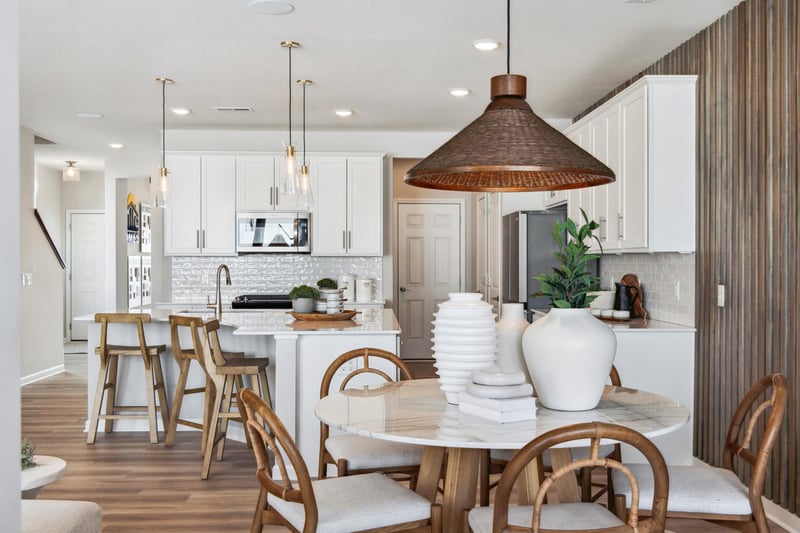 14924 Avondale Vw, Rosemount, MN 55068