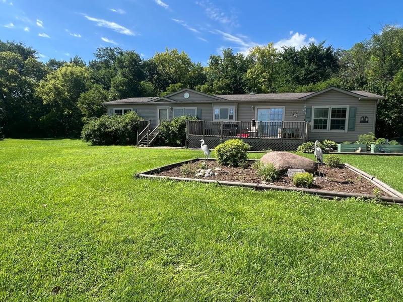 26176 County Road 11, Renville, MN 56284