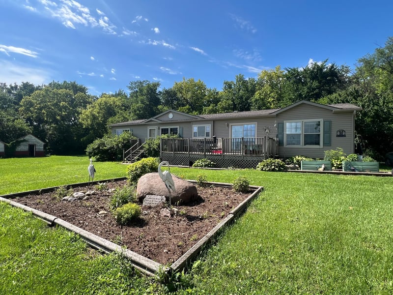 26176 County Road 11, Renville, MN 56284