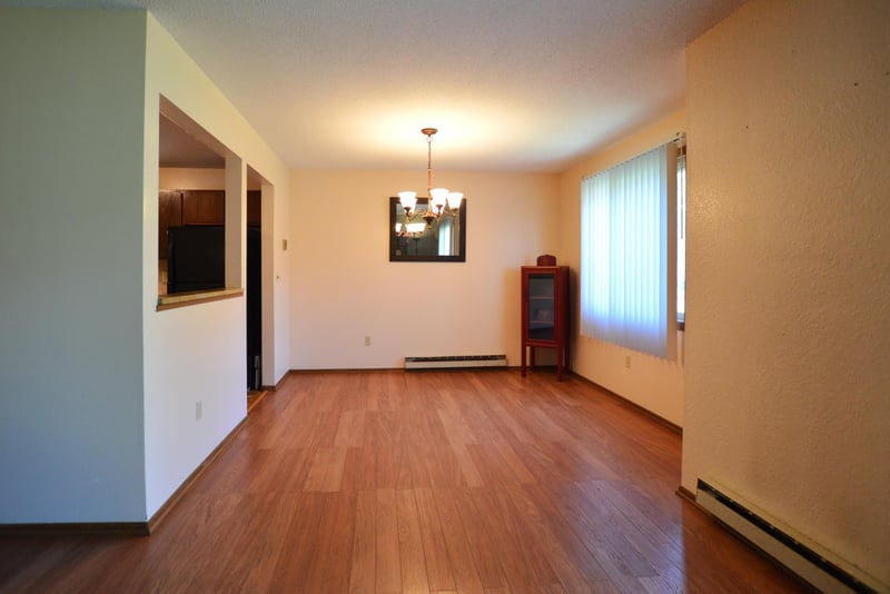 1585 Cohansey St #101, Saint Paul, MN 55117