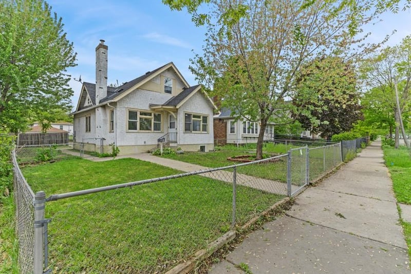 2915 Logan Ave N, Minneapolis, MN 55411