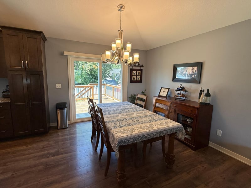 506 3rd St SE, Hayfield, MN 55940