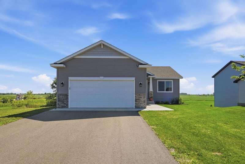 608 Elm St N, Kimball, MN 55353