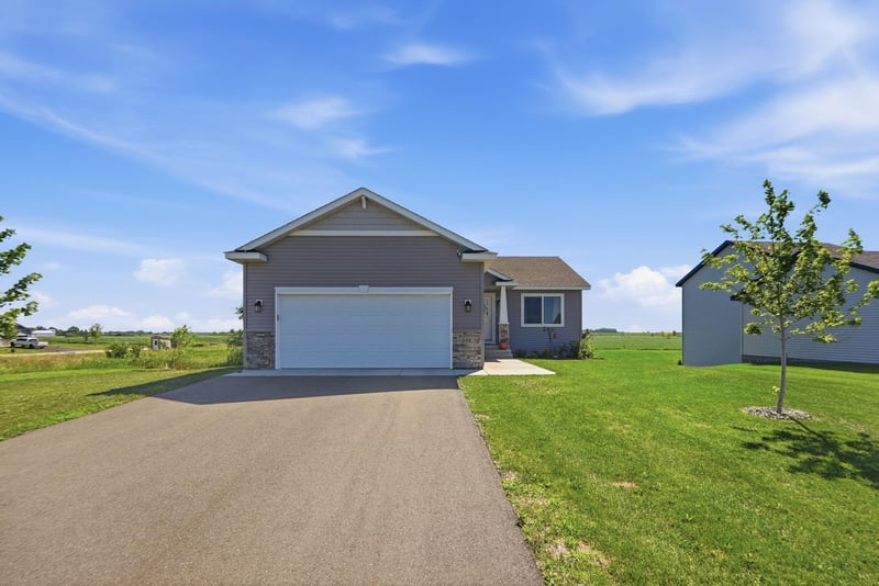 608 Elm St N, Kimball, MN 55353