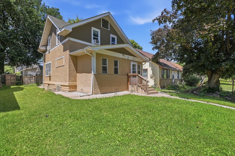 2815 Irving Ave N, Minneapolis, MN 55411