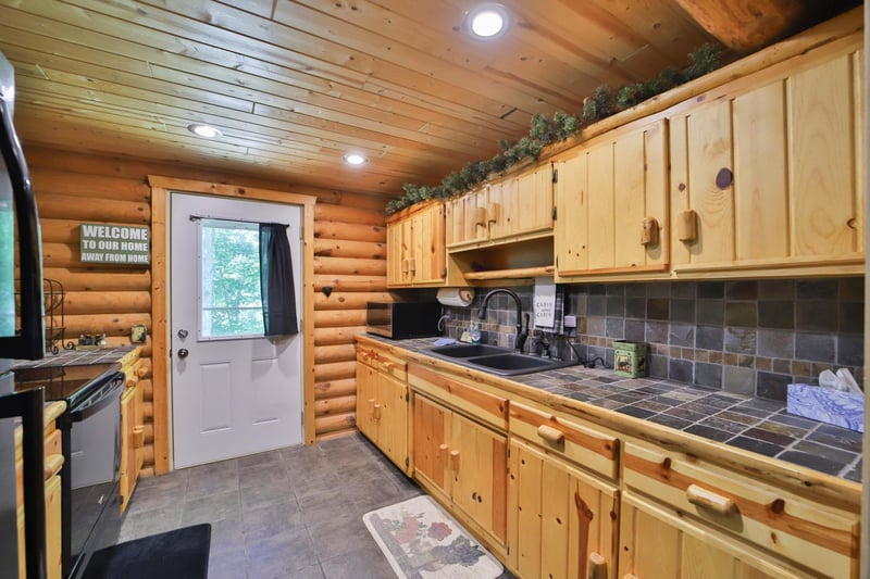31094 Four Seasons Pl, Breezy Point, MN 56472