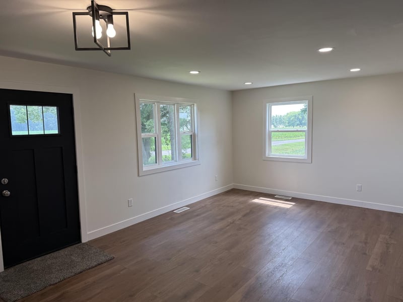 1050 Bluff St NE, Hutchinson, MN 55350