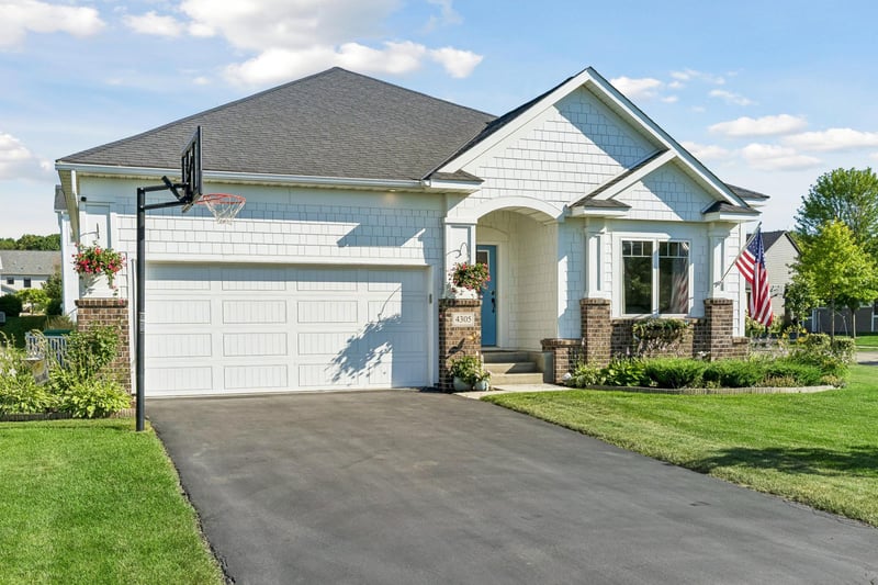 4305 Cottagewood Ct, Excelsior, MN 55331