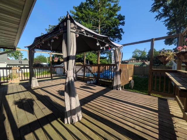 427 1st Ave W, Clear Lake, WI 54005