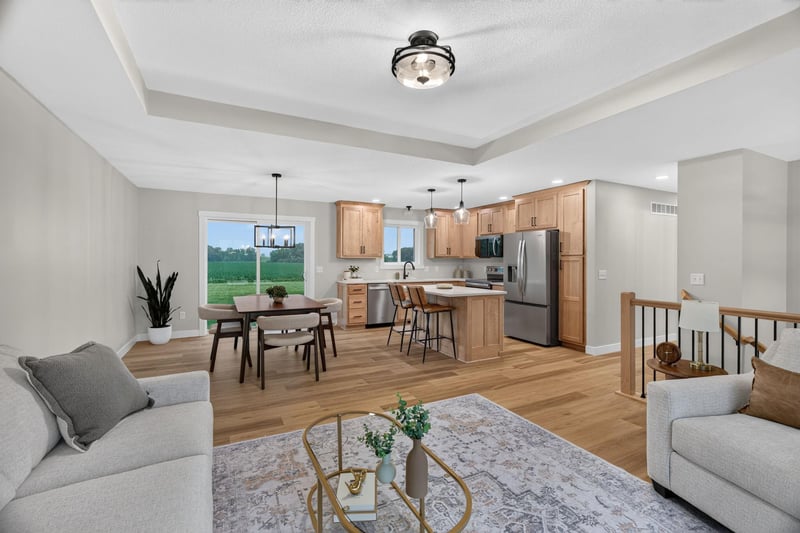 655 1st St SE, Elgin, MN 55932