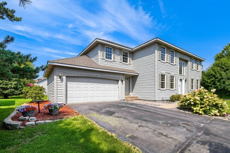 9270 Cornell Rd, Woodbury, MN 55125
